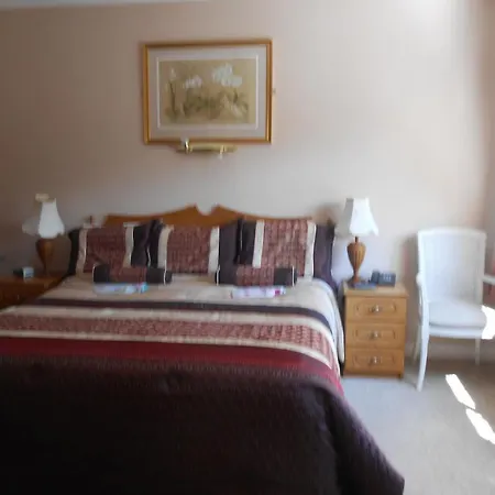 Aulber House Couette-café 3*